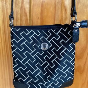 Tommy Hilfiger Crossbody Bag
